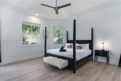 Casa en alquiler en Fort Lauderdale, Florida, 6 dormitorios, 340.86 m2 № 1950661 - foto 14