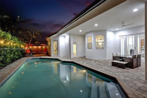 Casa en alquiler en Fort Lauderdale, Florida, 6 dormitorios, 340.86 m2 № 1950661 - foto 29