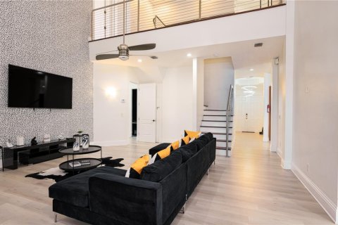 Casa en alquiler en Fort Lauderdale, Florida, 6 dormitorios, 340.86 m2 № 1950661 - foto 5