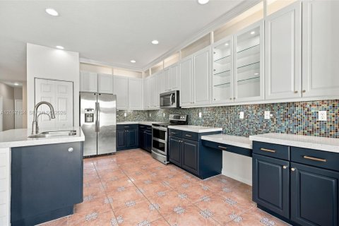 House in Miramar, Florida 5 bedrooms, 244.98 sq.m. № 2392577 - photo 12