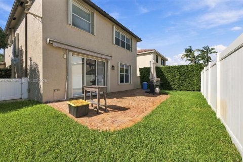 House in Miramar, Florida 5 bedrooms, 244.98 sq.m. № 2392577 - photo 29