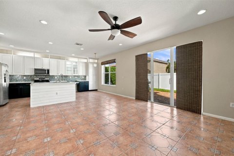 House in Miramar, Florida 5 bedrooms, 244.98 sq.m. № 2392577 - photo 11