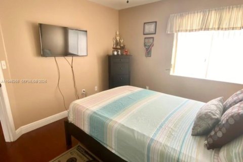 Casa en venta en Homestead, Florida, 4 dormitorios, 177.81 m2 № 2004324 - foto 15