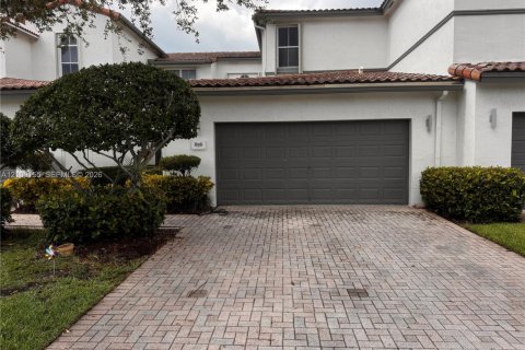 Townhouse in Hollywood, Florida 3 bedrooms, 214.05 sq.m. № 2399574
