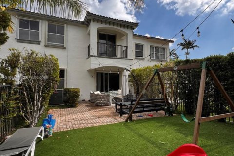 Townhouse in Hollywood, Florida 3 bedrooms, 214.05 sq.m. № 2399574 - photo 19