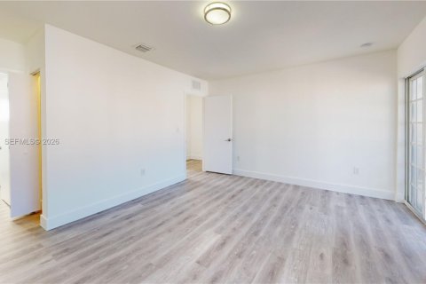 Купить таунхаус в Флорида-Сити, Флорида 3 спальни, 118.54м2, № 2005661 - фото 19