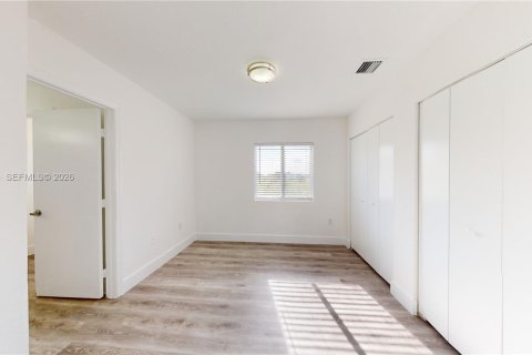 Купить таунхаус в Флорида-Сити, Флорида 3 спальни, 118.54м2, № 2005661 - фото 26