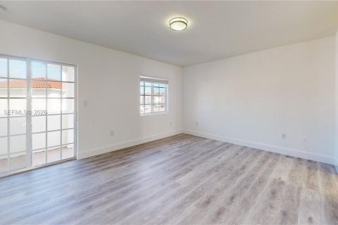 Купить таунхаус в Флорида-Сити, Флорида 3 спальни, 118.54м2, № 2005661 - фото 3