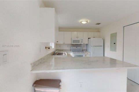 Купить таунхаус в Флорида-Сити, Флорида 3 спальни, 118.54м2, № 2005661 - фото 11