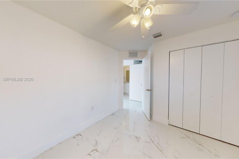 Купить таунхаус в Флорида-Сити, Флорида 3 спальни, 118.54м2, № 2005661 - фото 27