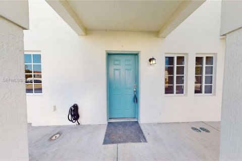 Таунхаус в Флорида-Сити, Флорида 3 спальни, 118.54м2 № 2005661