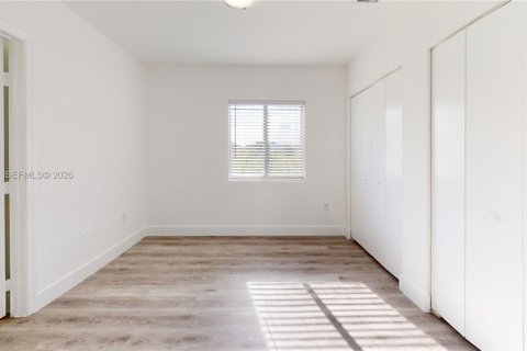 Купить таунхаус в Флорида-Сити, Флорида 3 спальни, 118.54м2, № 2005661 - фото 17