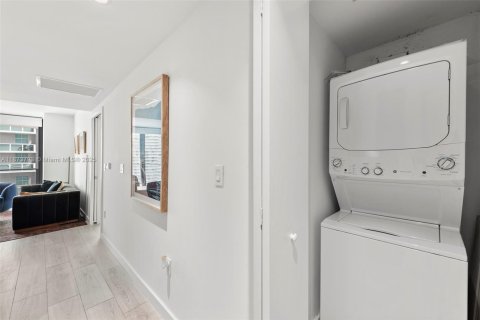 Condominio en venta en Miami, Florida, 2 dormitorios, 80.64 m2 № 1982831 - foto 9