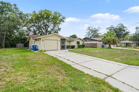 Villa ou maison à vendre à Spring Hill, Floride: 3 chambres, 116.59 m2 № 2233430 - photo 4