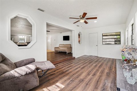 Villa ou maison à vendre à Spring Hill, Floride: 3 chambres, 116.59 m2 № 2233430 - photo 10