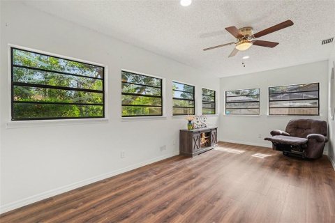 Villa ou maison à vendre à Spring Hill, Floride: 3 chambres, 116.59 m2 № 2233430 - photo 11