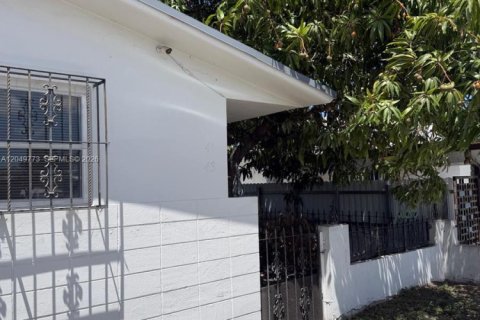 Villa ou maison à Hialeah, Floride 4 chambres, 129.32 m2 № 2241618