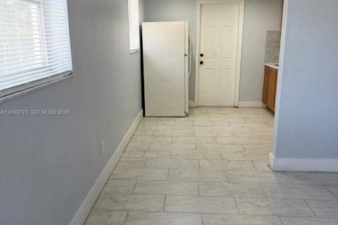 Villa ou maison à vendre à Hialeah, Floride: 4 chambres, 129.32 m2 № 2241618 - photo 15