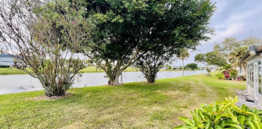 Casa en Delray Beach, Florida 2 dormitorios, 82.03 m2 № 1182609