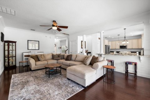 House in Pinellas Park, Florida 5 bedrooms, 319.21 sq.m. № 1572303 - photo 15