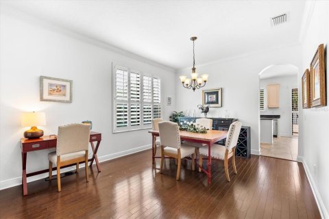 House in Pinellas Park, Florida 5 bedrooms, 319.21 sq.m. № 1572303 - photo 5