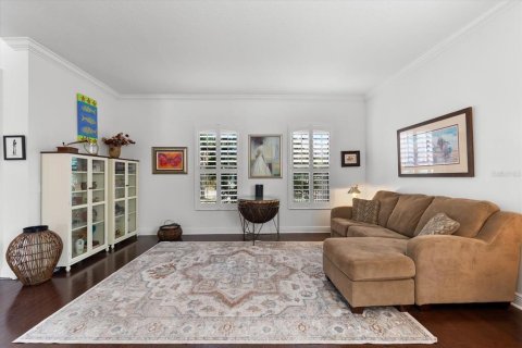 House in Pinellas Park, Florida 5 bedrooms, 319.21 sq.m. № 1572303 - photo 8