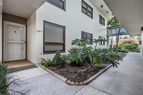 Copropriété à vendre à Saint Petersburg, Floride: 2 chambres, 87.79 m2 № 2238417 - photo 4