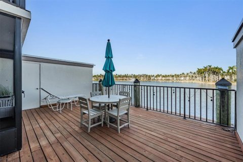 Condo à Saint Petersburg, Floride, 2 chambres  № 2238417