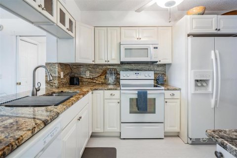 Copropriété à vendre à Saint Petersburg, Floride: 2 chambres, 87.79 m2 № 2238417 - photo 9