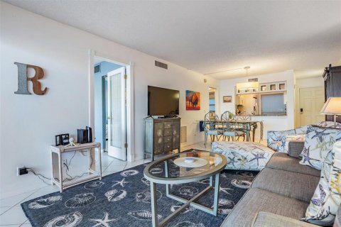 Copropriété à vendre à Saint Petersburg, Floride: 2 chambres, 87.79 m2 № 2238417 - photo 7