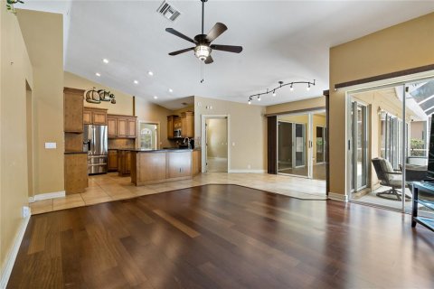 Casa en venta en New Port Richey, Florida, 4 dormitorios, 230.49 m2 № 1806741 - foto 13