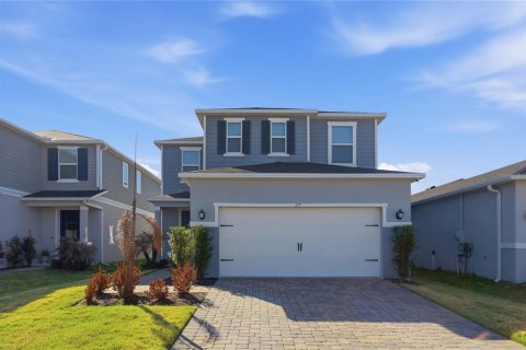 House in Clermont, Florida 4 bedrooms, 225.29 sq.m. № 2094229