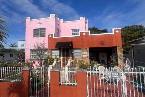 Купить коммерческую недвижимость в Майами, Флорида 226.87м2, № 2005488 - фото 2