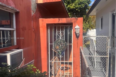 Купить коммерческую недвижимость в Майами, Флорида 226.87м2, № 2005488 - фото 3