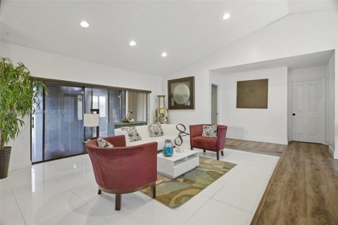 Купить виллу или дом в Лодерхилл, Флорида 3 спальни, 147.25м2, № 1938779 - фото 13