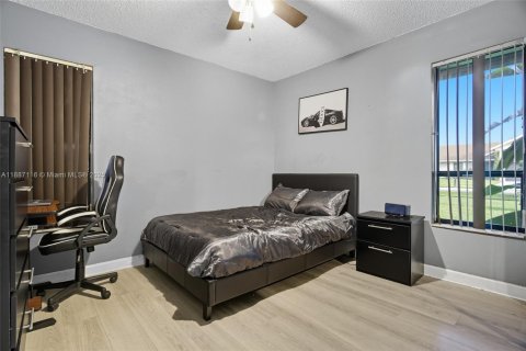 Купить виллу или дом в Лодерхилл, Флорида 3 спальни, 147.25м2, № 1938779 - фото 18