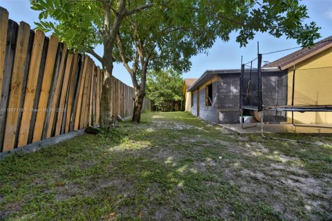 Купить виллу или дом в Лодерхилл, Флорида 3 спальни, 147.25м2, № 1938779 - фото 23