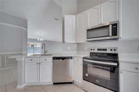 Villa ou maison à vendre à Kissimmee, Floride: 4 chambres, 175.96 m2 № 1803241 - photo 16
