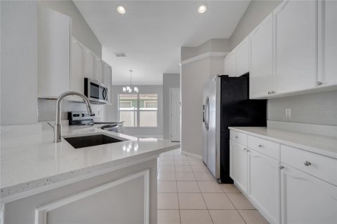 Villa ou maison à vendre à Kissimmee, Floride: 4 chambres, 175.96 m2 № 1803241 - photo 15