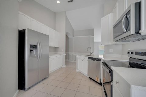 Villa ou maison à vendre à Kissimmee, Floride: 4 chambres, 175.96 m2 № 1803241 - photo 17