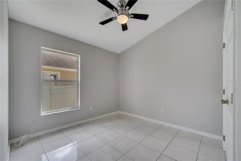 Villa ou maison à vendre à Kissimmee, Floride: 4 chambres, 175.96 m2 № 1803241 - photo 12
