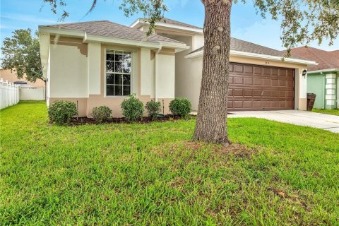 Villa ou maison à vendre à Kissimmee, Floride: 4 chambres, 175.96 m2 № 1803241 - photo 1