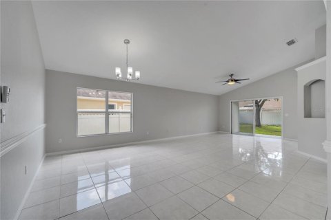 Villa ou maison à vendre à Kissimmee, Floride: 4 chambres, 175.96 m2 № 1803241 - photo 24
