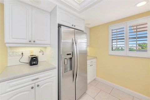 Купить кондоминиум в Сарасота, Флорида 7 комнат, 117.52м2, № 2098234 - фото 13