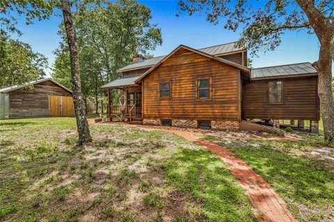 Купить виллу или дом в Деланд, Флорида 9 комнат, 175.59м2, № 1823012 - фото 3