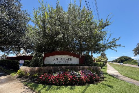 House in Winter Garden, Florida 5 bedrooms, 293.94 sq.m. № 2259988 - photo 15