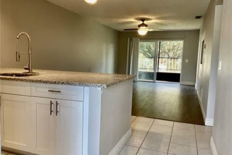 Condominio en alquiler en Zephyrhills, Florida, 2 dormitorios, 80.27 m2 № 1680950 - foto 3