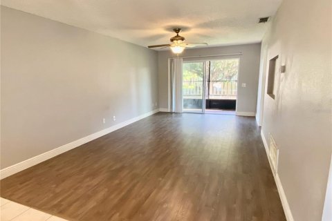 Condominio en alquiler en Zephyrhills, Florida, 2 dormitorios, 80.27 m2 № 1680950 - foto 8