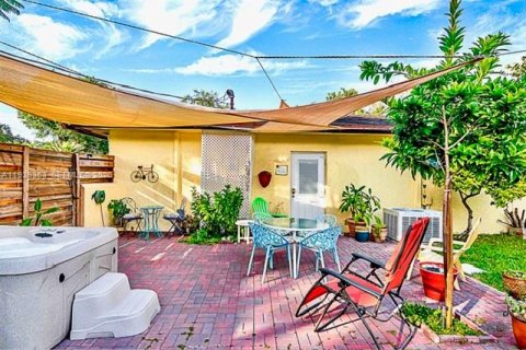 Appartement à louer à Hollywood, Floride: 1 chambre № 1995888 - photo 2