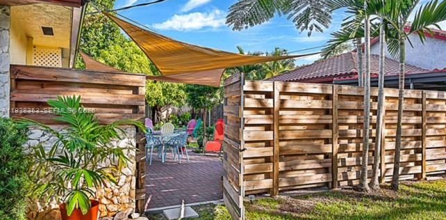 Appartement à Hollywood, Floride 1 chambre № 1995888